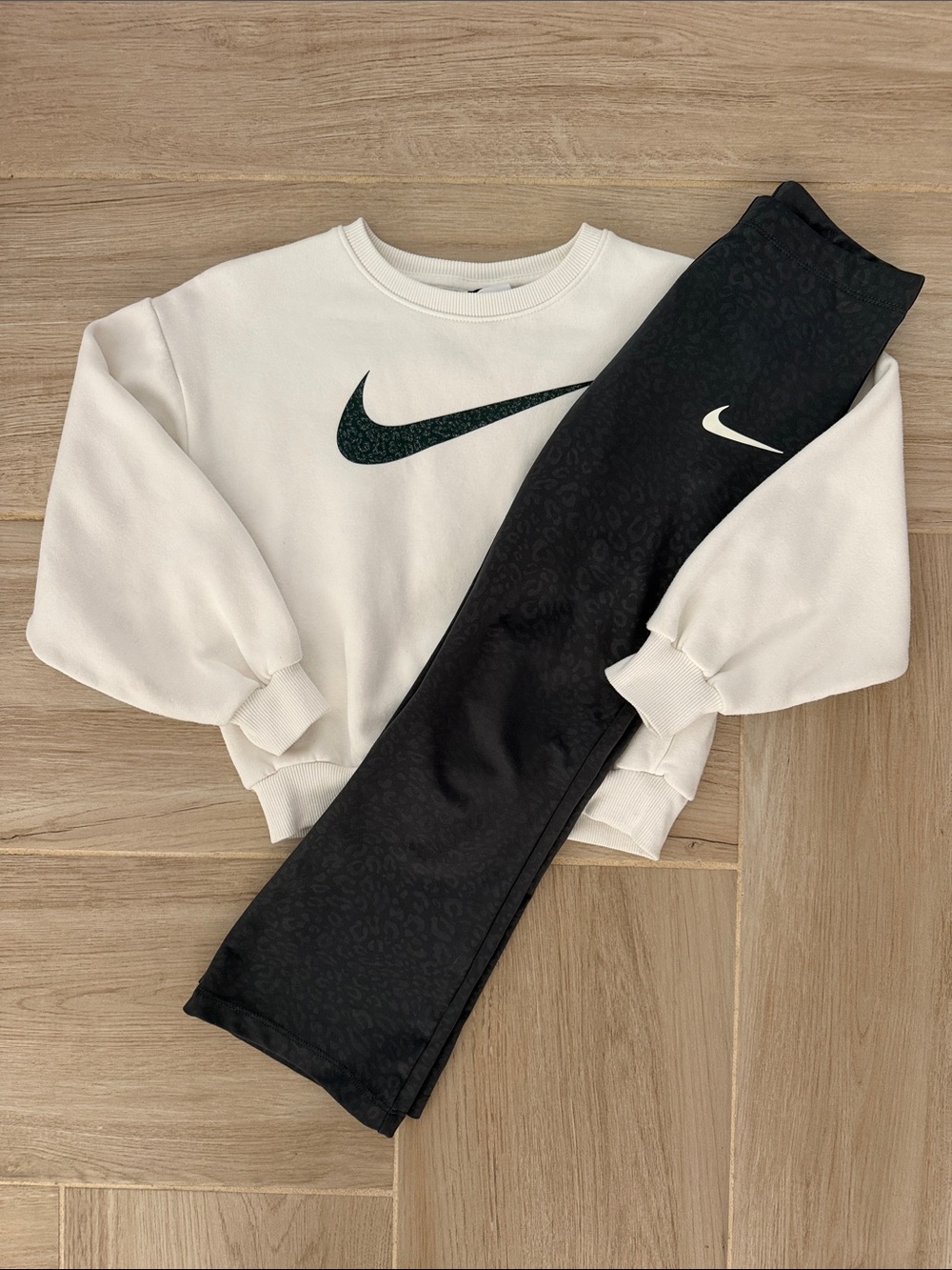 Girls Nike Swoosh Spirit Crewneck and Dri-FIT Flared Leggings 2-Piece Set